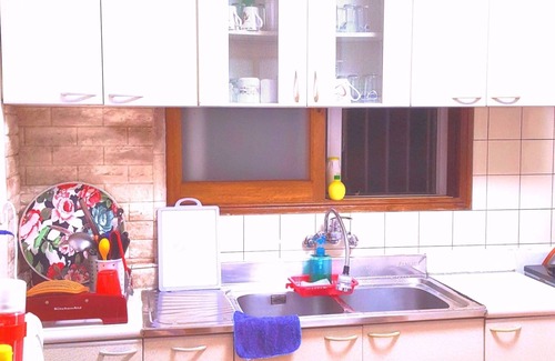 Irun-myeon House | Wahyeon Beach House: Right on the beach! Great views and perfect for groups.