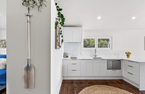 Muriwai Apartment | Waiata Manu Muriwai Birdsong Apartment Breathtaking Views!