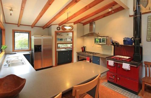 Ostend House | Waiheke Escape