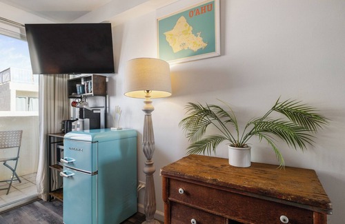 Waikiki Condo | Waikiki Gem-Mins to Beach, Lanai w/City View, King Bed&Surf Lessons in Building!