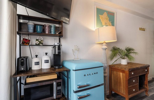 Waikiki Condo | Waikiki Gem-Mins to Beach, Lanai w/City View, King Bed&Surf Lessons in Building!