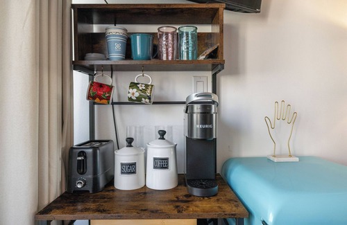 Waikiki Condo | Waikiki Gem-Mins to Beach, Lanai w/City View, King Bed&Surf Lessons in Building!