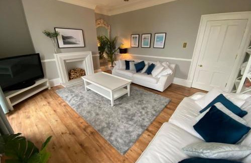Scarborough House | Waimea House Beach Front The best sea views