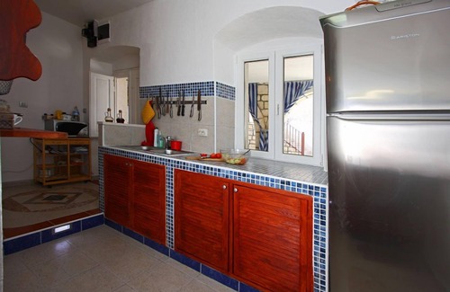 Cove Makarac (Milna) Apartment | Wake up to the sound of the waves and swim in the crystal clear sea.