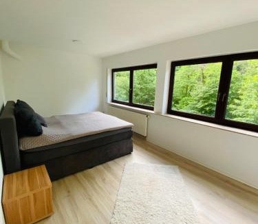 Neustadt-Hambach Apartment | Waldzeit Apartment Natur Komfort und Self Check-in