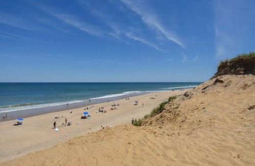 South Wellfleet House | Walk 1 10 Mile to Lecount Hollow Beach