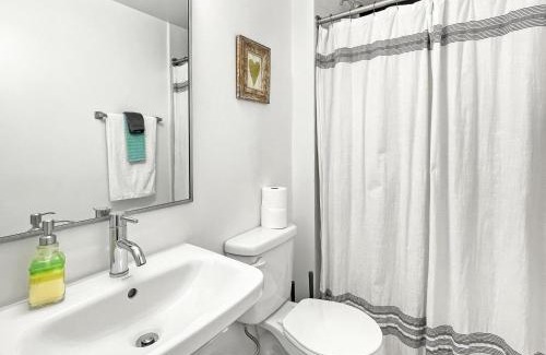 Downtown Des Moines Apartment | Walk To 3 Breweries! 1 Bed Apartment