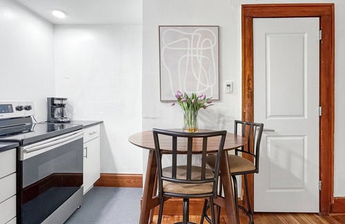 Downtown Des Moines Apartment | Walk to 3 Breweries! 1 Bed Apartment
