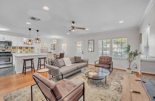 Dawson House | Walk to ACL-1 block-5min Zilker Home-Soco, Walkable !