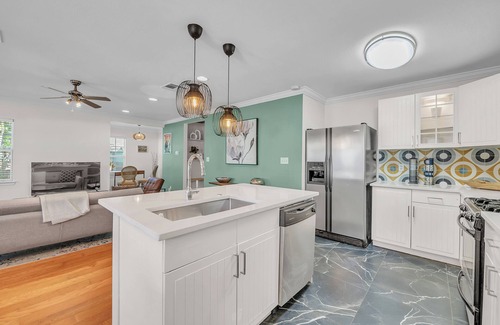 Dawson House | Walk to ACL-1 block-5min Zilker Home-Soco, Walkable !