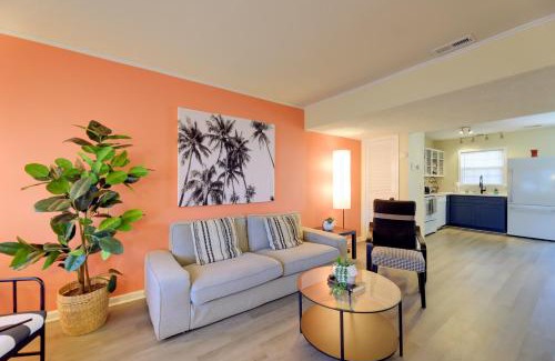 Atlantic Beach House | Walk to Atlantic Beach Townhome with Patio!