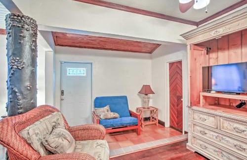 Mango Groves House | Walk to Attractions Tropical Lake Worth Hideaway!