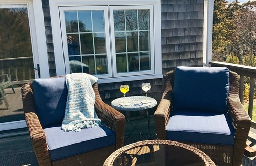 Brewster House | Walk to Beach! 3 bedrooms, huge yard, bay views, AC