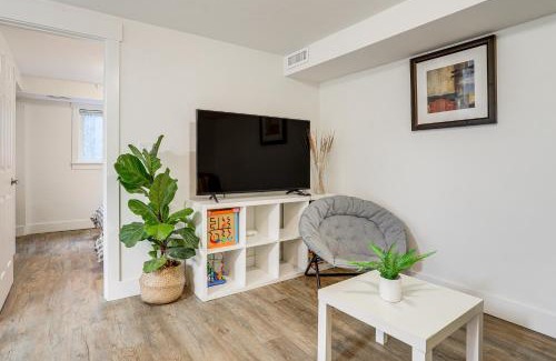 Viewpoint Apartment | Walk to Beach and Lake Access Cozy Redmond Apt!