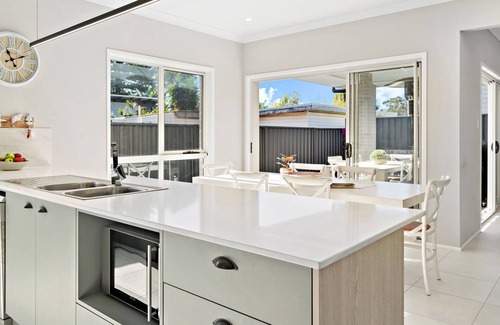 Umina Beach House | Walk to beach+ cafes