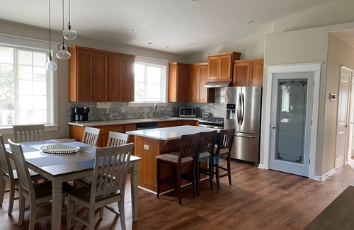 Long Beach House | Walk to beach, Discovery Trail, and Golf Course