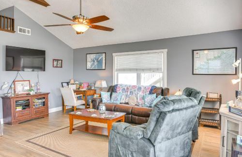 San Luis House | Walk to Beach Family Getaway By San Luis Pass!