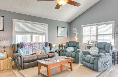 San Luis House | Walk to Beach Family Getaway By San Luis Pass!