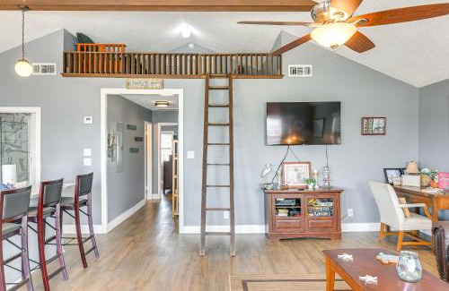 San Luis House | Walk to Beach Family Getaway By San Luis Pass!