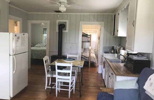 Newport East Cottage | Walk to Beach from adorable vintage cottage!