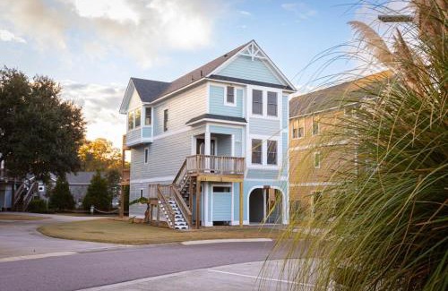 Corolla Light House | Walk to Beach Hot Tub Resort with Community Pool