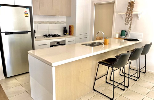 Torquay House | Walk to beaches,cafes,kids playground and oval- Amazing location- Stunning Home
