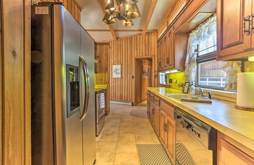 Gouldsboro Cabin | Walk to Big Bass Lake: Family Home w/Deck!