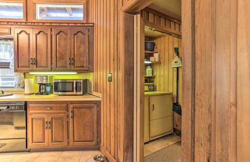 Gouldsboro Cabin | Walk to Big Bass Lake: Family Home w/Deck!