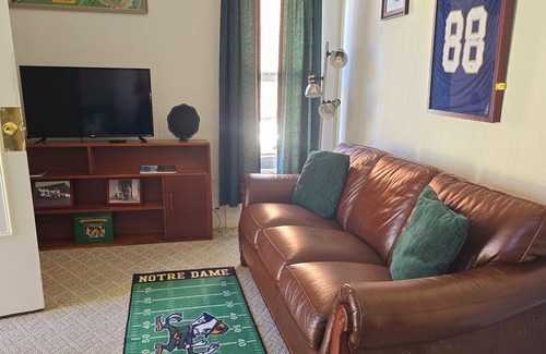Northeast South Bend House | Walk to campus and stadium! Stay right on beautiful Notre Dame Ave!