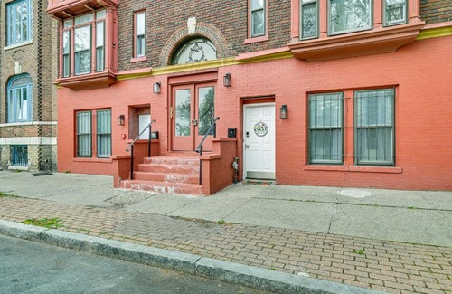 Albany Apartment | Walk to Downtown Albany Ten Broeck Triangle Apt!