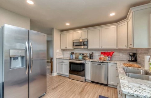 Fruita House | Walk to Downtown [] Game Room [] Private Fenced Yard
