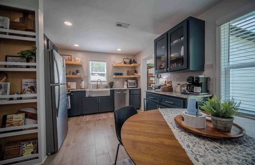 Acworth House | Walk to Downtown & Lake Acworth~Cozy Home w/Patio