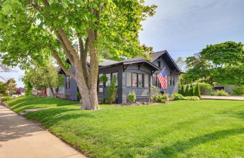 Charlevoix House | Walk to Dtwn Cozy Home with Fireplace in Charlevoix