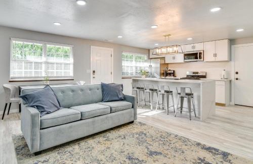 Milwaukie House | Walk to Dtwn Milwaukie Family Gem with Creek Access