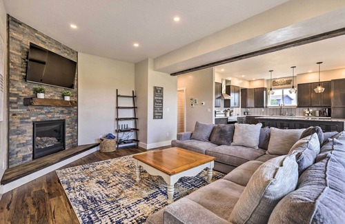 Grand Elk Ranch House | Walk To Golf: Modern Mtn-View Home in Granby