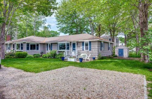 Kennebunkport House | Walk to Goose Rocks Beach Quiet Townhome with Patio