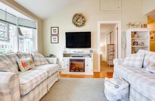 Kennebunkport House | Walk to Goose Rocks Beach Quiet Townhome with Patio