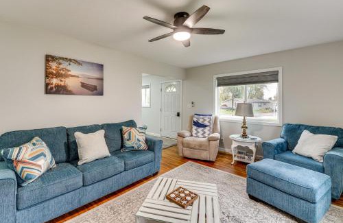 Port Clinton House | Walk to Lagoon Saloon! Chic Home on Nugents Canal