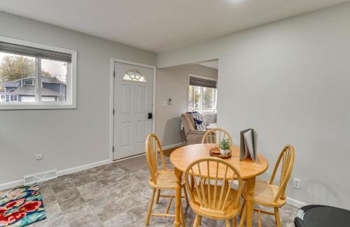 Port Clinton House | Walk to Lagoon Saloon! Chic Home on Nugents Canal