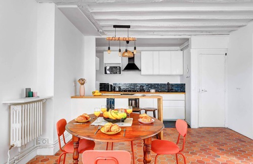 Quartier de la Roquette Apartment | Walk to Le Marais - Sleeps 4