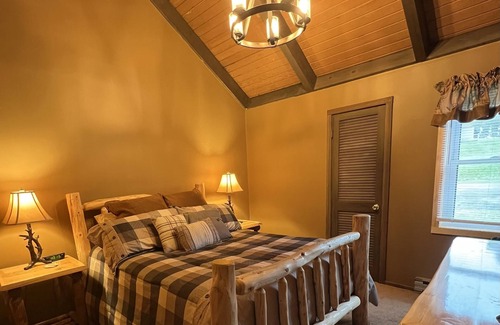 Blodgett Mills House | Walk to lifts at Greek Peak!