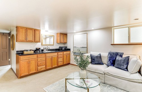 Madrona Apartment | Walk to Madrona Park: Ideally Located Seattle Apt!