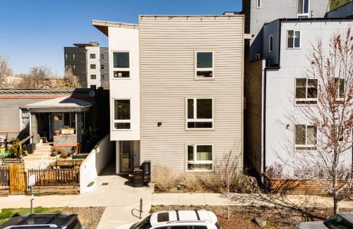 West Colfax House | Walk to Mile High Stadium Modern Denver Townhome