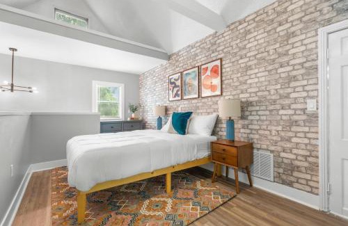 Norwich House | Walk To Mohegan!05mi-modern 3br Home Getaway