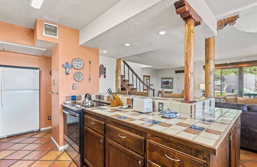 Northeast Santa Fe Hotel | Walk to Plaza, Private Balcony, Hot Tub, Pool, End Unit, 2-story, Sleeps 6