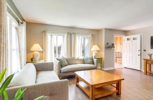 Mayfield House | Walk to Private Beach and Boat Launch Mayfield Home