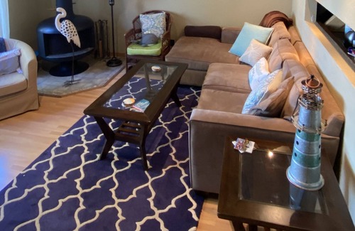 Seabright House | Walk to Seabright Beach, Boardwalk, Harbor from your Cozy Beach Retreat!