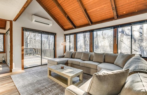 Treeloft House | Walk to Ski Slopes Wintergreen Resort Treehouse