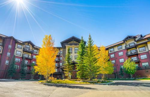 Silvercreek Apartment | Walk to Slopes Granby Condo with Balcony!