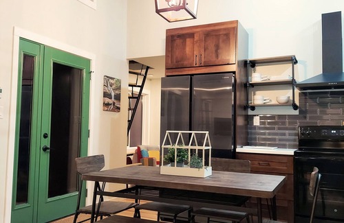 Chillicothe Cabin | Walk to State Park trails! Modern cabin surrounded by woods + hot tub + firepit